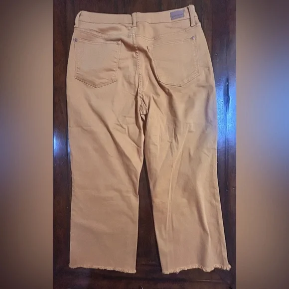Judy Blue Jeans Womens Size 31 Golden Button Fly High Rise Wide Leg Crop Stretch